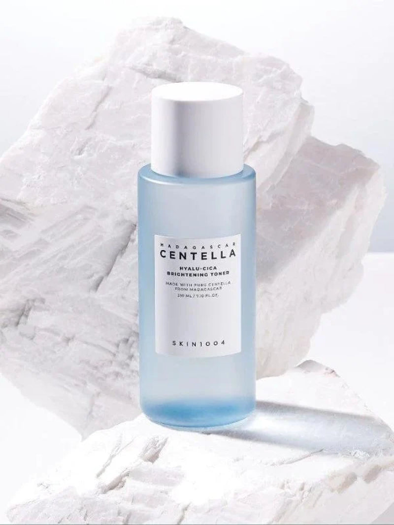Madagascar Centella Hyalu-Cica Brightening Toner 210Ml